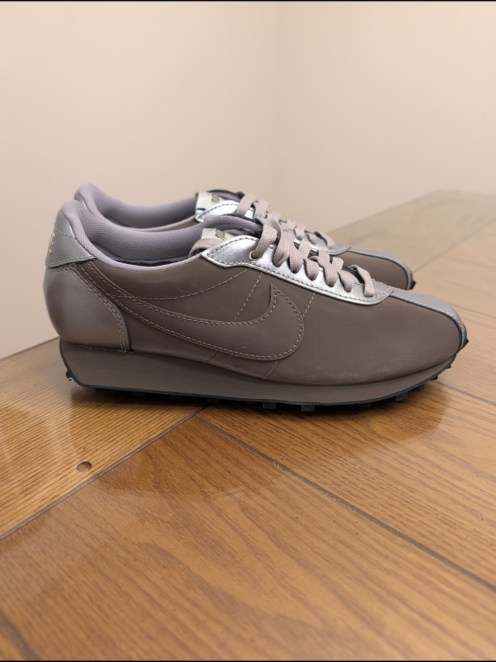 Women's Nike LD-1000 Casual Sneakers New Size 8